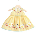 Vestido Infantil com Bordado de Patinhos